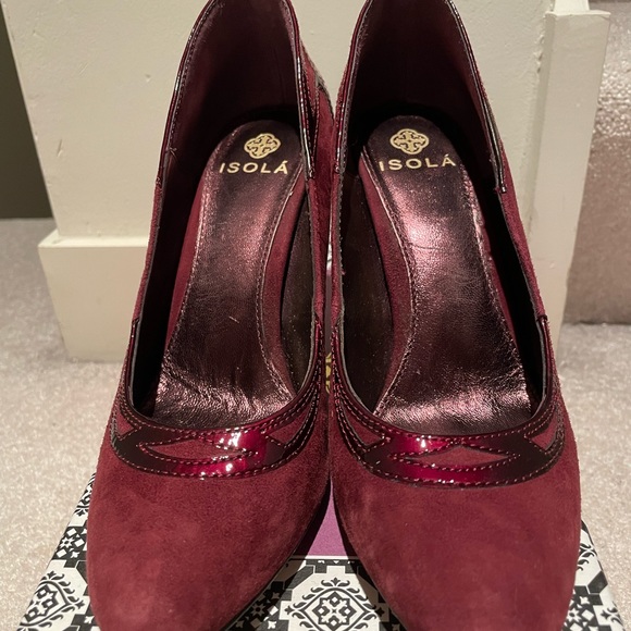 Isola Burgundy Red Suede Heels Size 6.5 - Picture 2 of 5